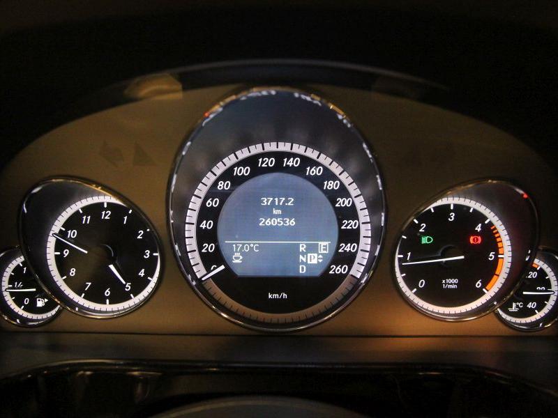 2011 Mercedes - BenzE 250 CDI Avangarde