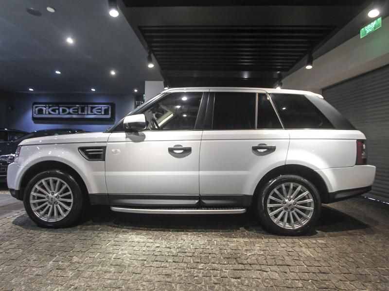 2011 Land RoverRange Rover Sport 3.0 TDV6 HSE