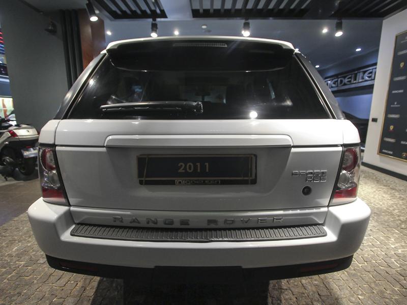 2011 Land RoverRange Rover Sport 3.0 TDV6 HSE