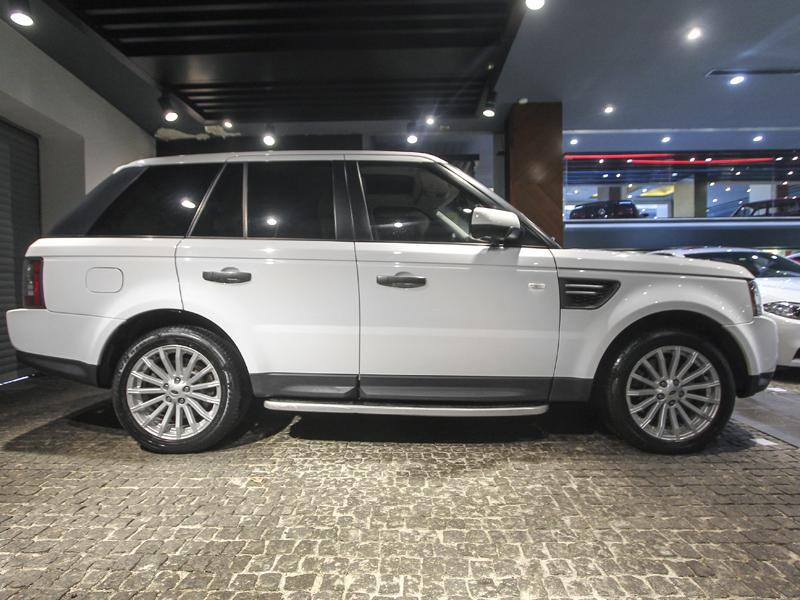 2011 Land RoverRange Rover Sport 3.0 TDV6 HSE