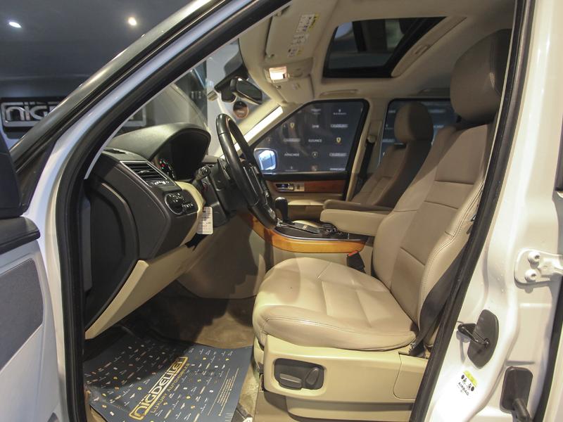 2011 Land RoverRange Rover Sport 3.0 TDV6 HSE
