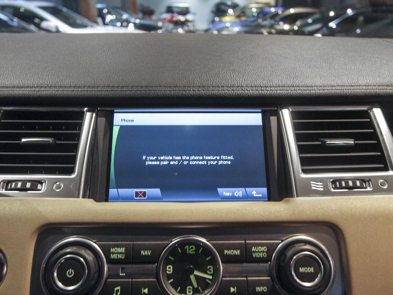 2011 Land RoverRange Rover Sport 3.0 TDV6 HSE