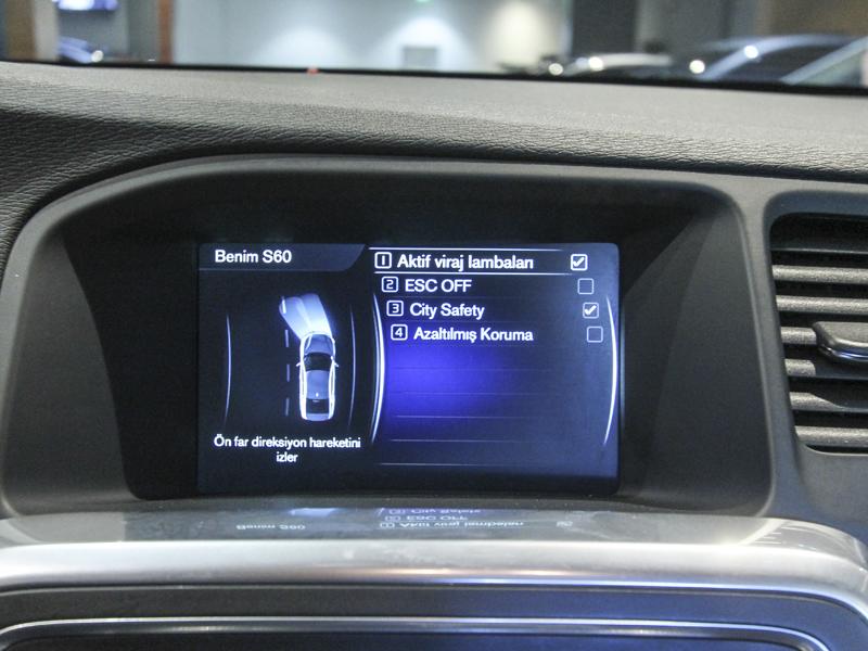 2015 VolvoS60 1.6 D R-design