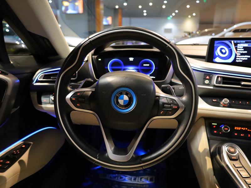 2015 BMWİ 8