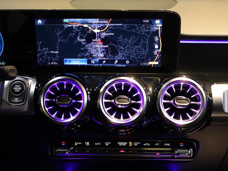 2022 Mercedes - BenzGLB 200 AMG