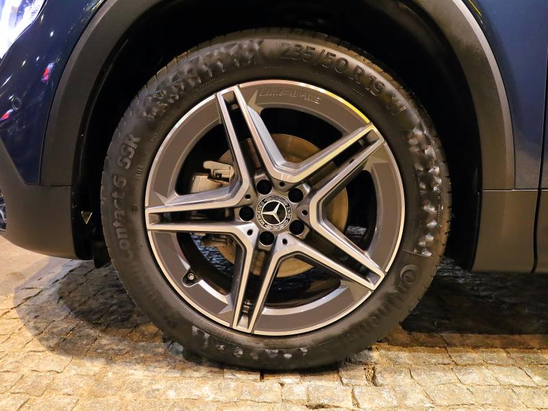 2022 Mercedes - BenzGLB 200 AMG