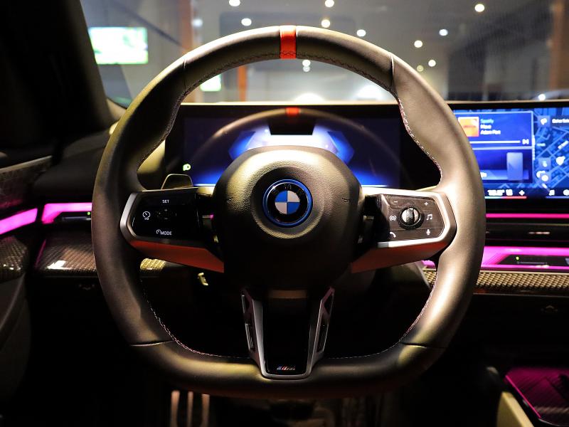 2025 BMWi Serisi i5 M60 xDrive