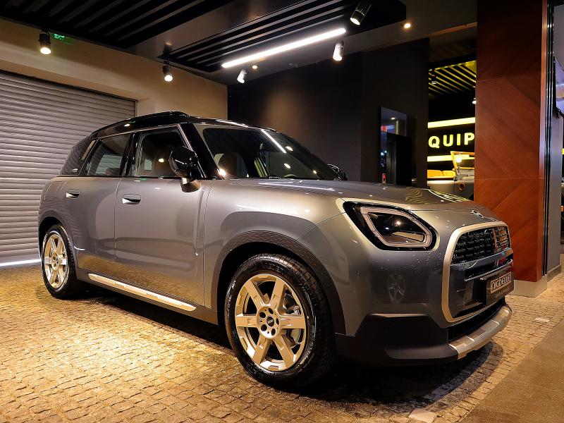2025 MiniCountryman E E Favoured