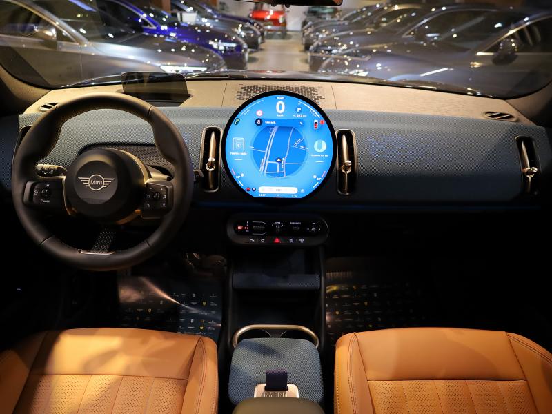 2025 MiniCountryman E E Favoured